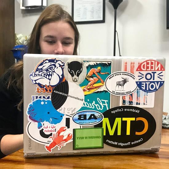 Stickers+on+a+laptop+